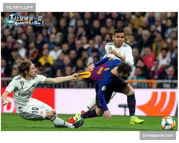 西甲裁判委员会内部备忘录强调，将重点审查禁区内的防守拉扯动作。